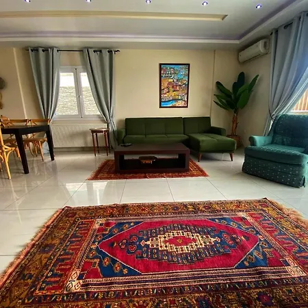 Med Sea Suites شقة