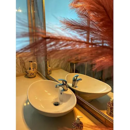 Med Sea Suites خيرسونِسوس