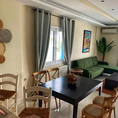 Med Sea Suites شقة